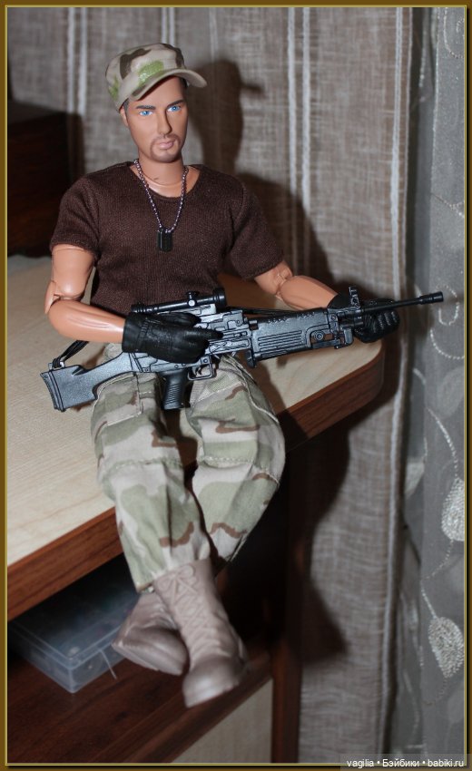 Военный, красивый, здоровенный (фото 2)