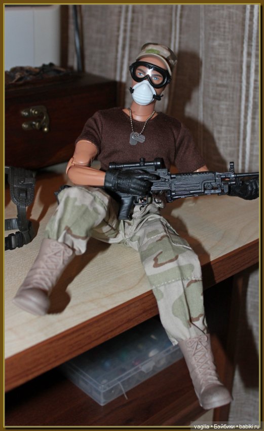 Военный, красивый, здоровенный