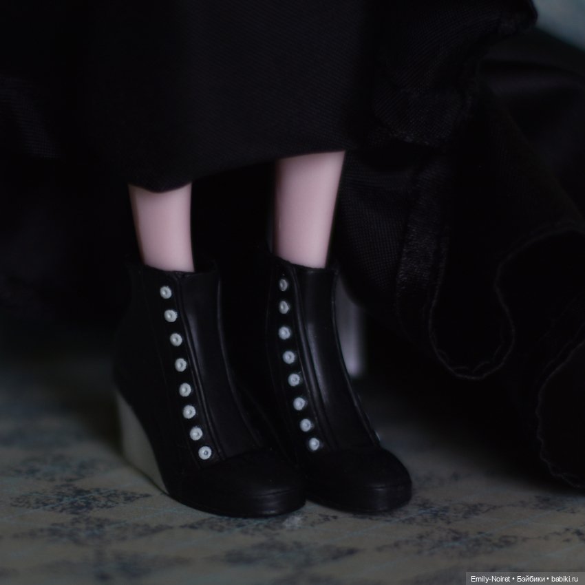 Дочка Дракулы выходит замуж (фото 2)