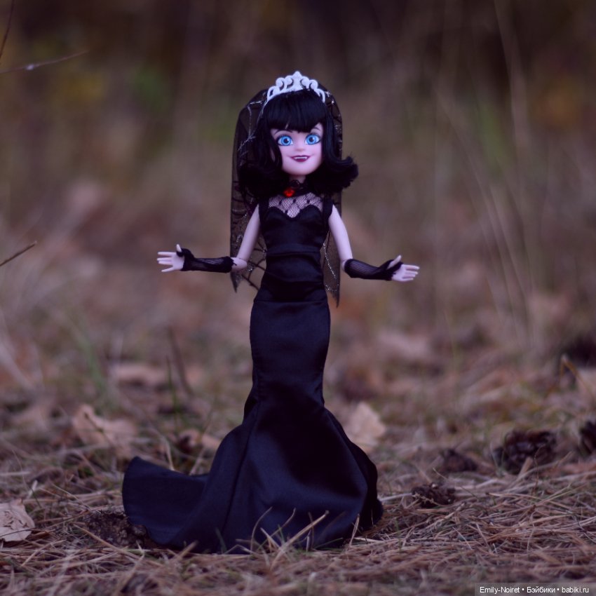 Дочка Дракулы выходит замуж (фото 5)