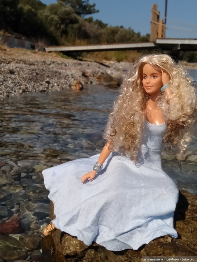 Вторая фотосессия Милли. Милли в голубом платье (фото 2)