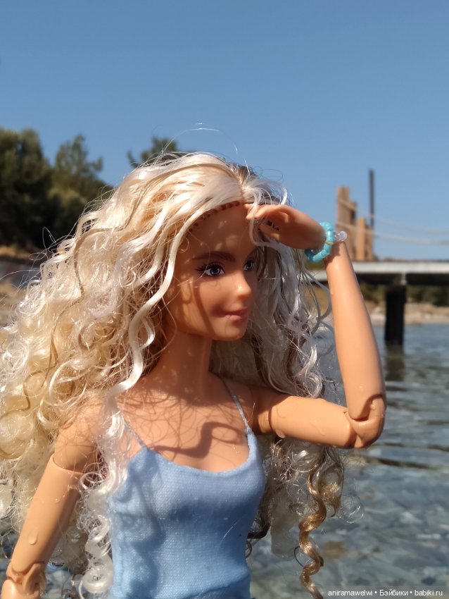 Вторая фотосессия Милли. Милли в голубом платье