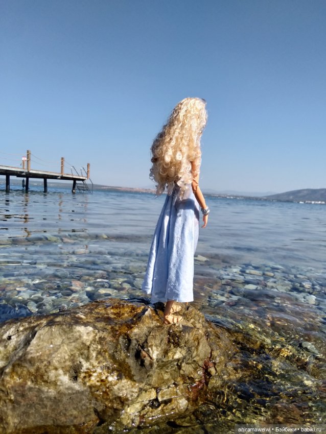 Вторая фотосессия Милли. Милли в голубом платье (фото 3)