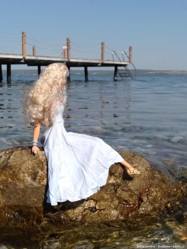 Вторая фотосессия Милли. Милли в голубом платье