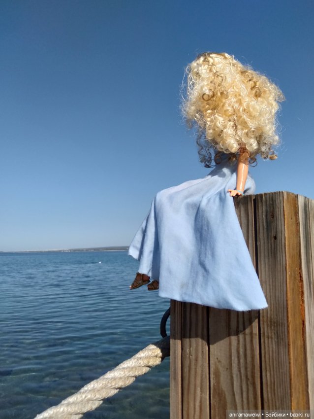 Вторая фотосессия Милли. Милли в голубом платье