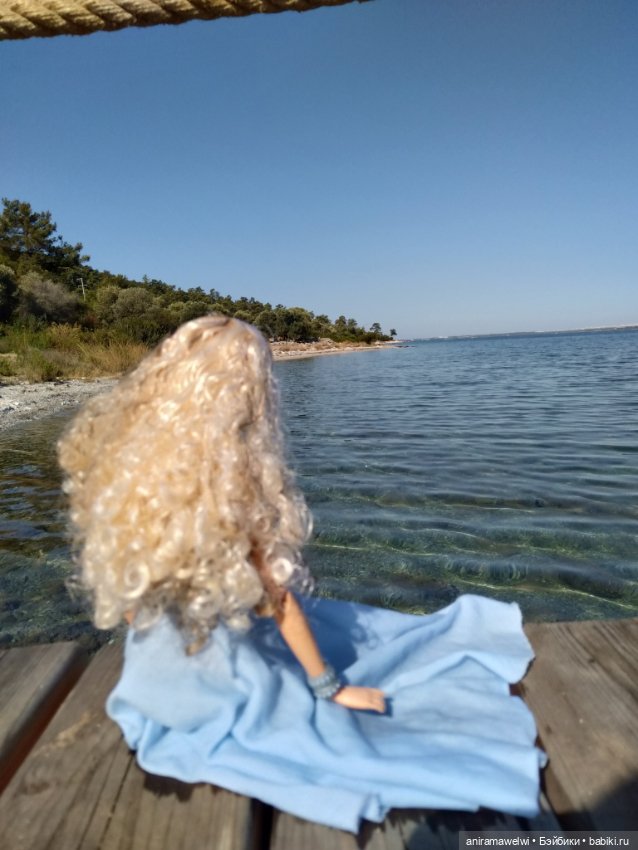 Вторая фотосессия Милли. Милли в голубом платье