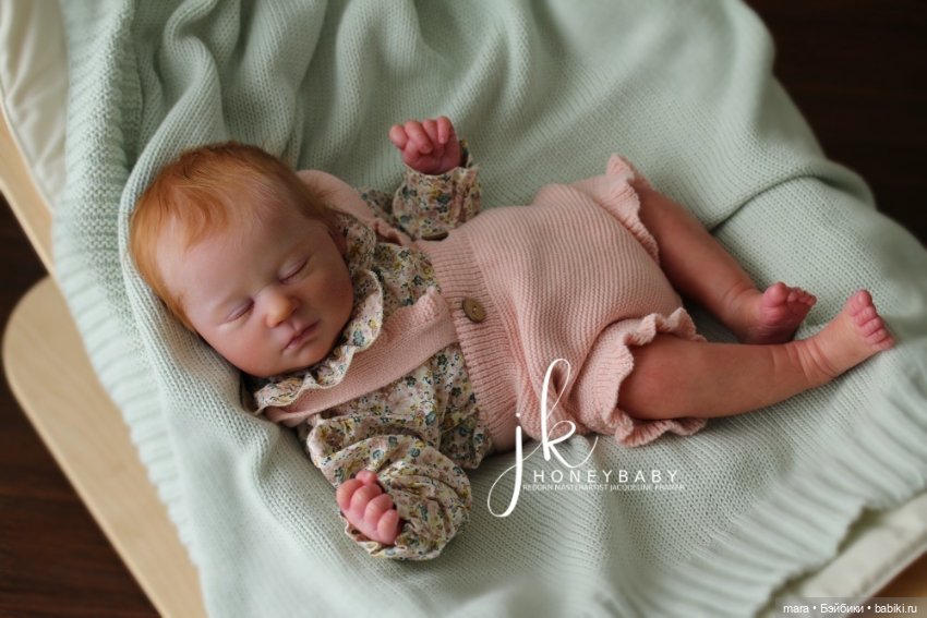 RealBorn Marnie asleep by Bountiful Baby, автор прототипа Jacqueline Kramer