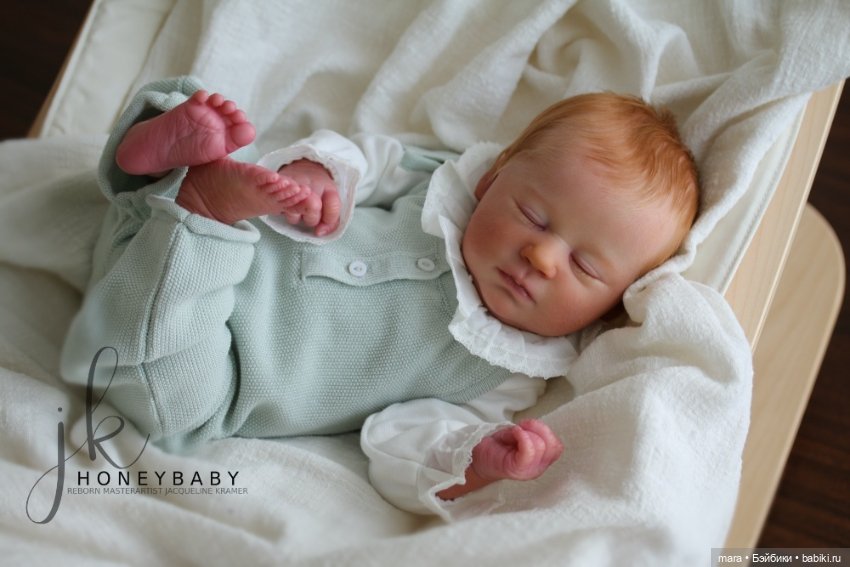 RealBorn Marnie asleep by Bountiful Baby, автор прототипа Jacqueline Kramer