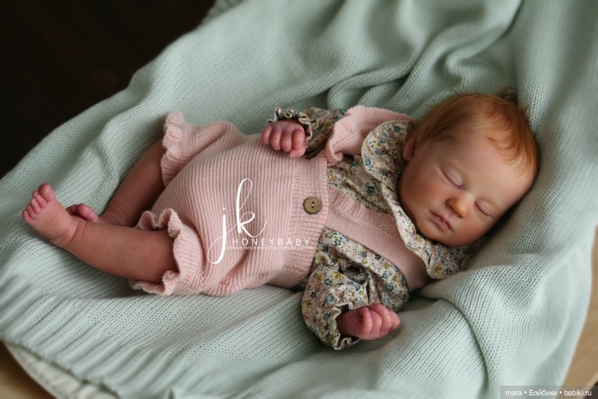 RealBorn Marnie asleep by Bountiful Baby, автор прототипа Jacqueline Kramer
