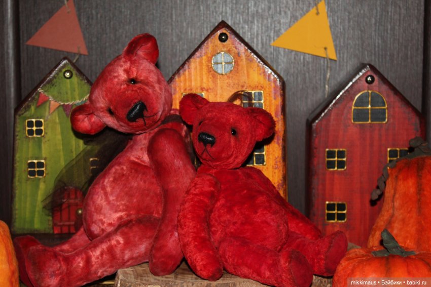 Цвет настроения красный. Мишки Анны Глазуновой