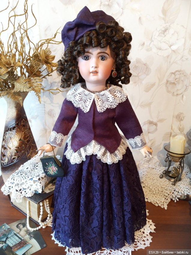 Новый наряд для Николь — Антикварные куклы Jumeau (Жюмо): Tete Jumeau