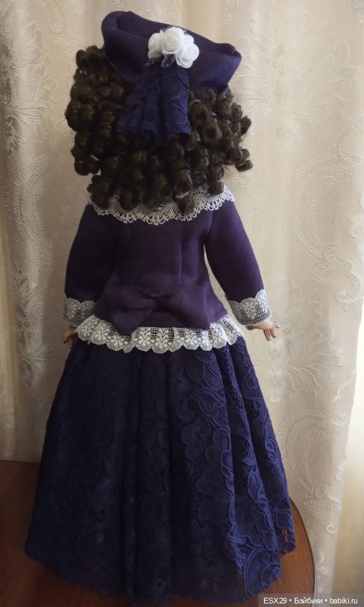 Новый наряд для Николь — Антикварные куклы Jumeau (Жюмо): Tete Jumeau