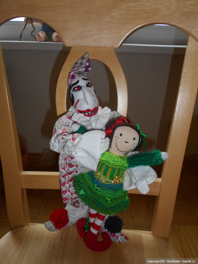 Выступление акробатического дуэта для старшего брата и сестры. С Днём Рождения