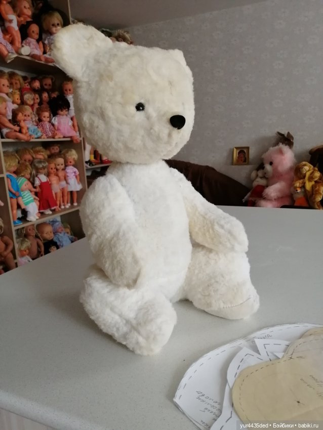 Мишка детства и зайка в платье