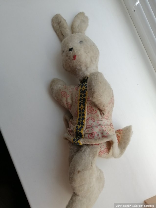 Мишка детства и зайка в платье