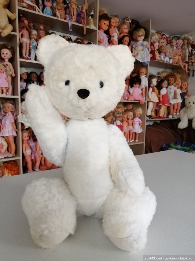 Мишка детства и зайка в платье