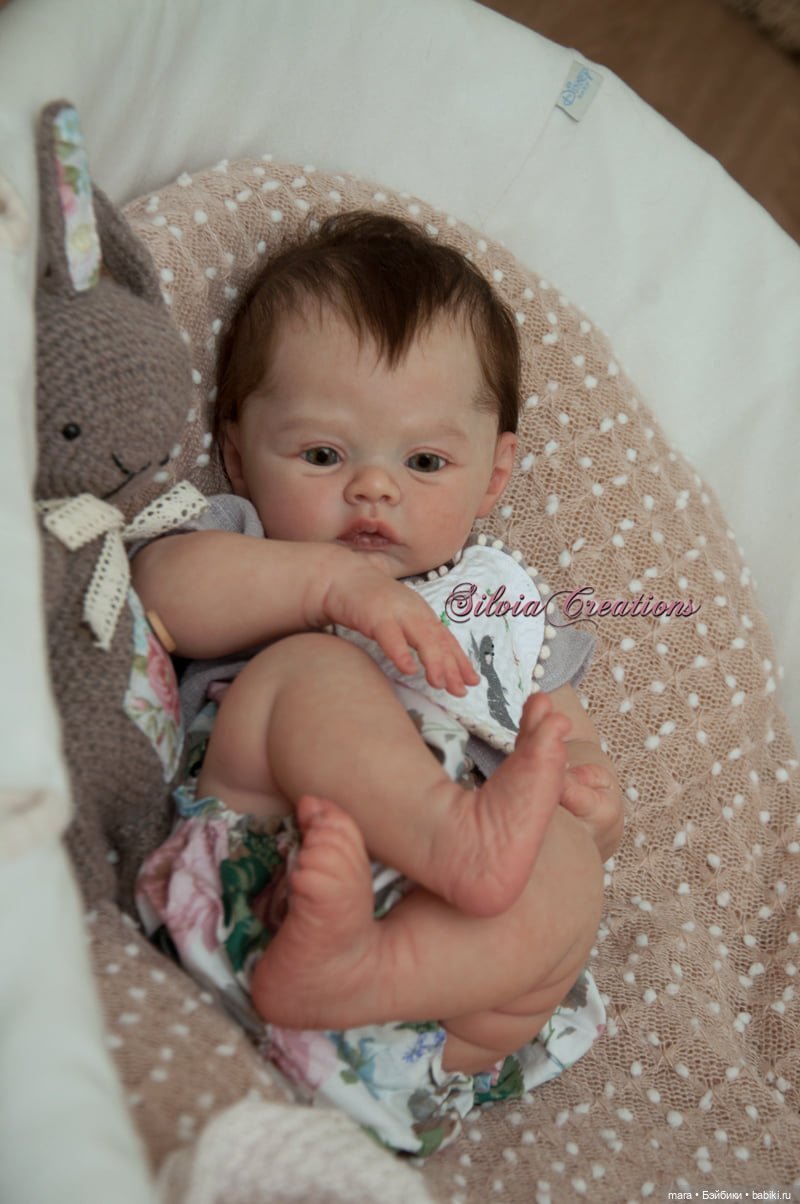 Meadow скульптора Andrea Arcello, автор прототипа Silvia Ezquerra