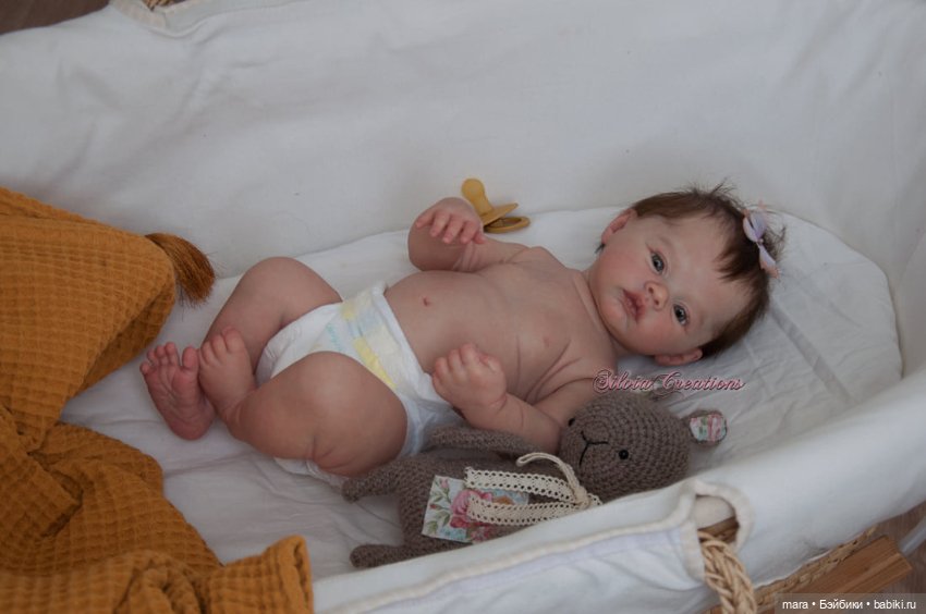 Meadow скульптора Andrea Arcello, автор прототипа Silvia Ezquerra