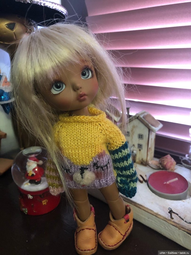 Без штанов, но в свитерах (фото 2)