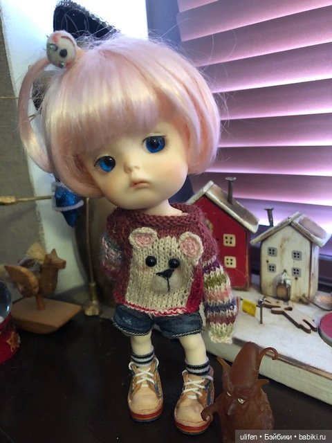 Без штанов, но в свитерах (фото 6)