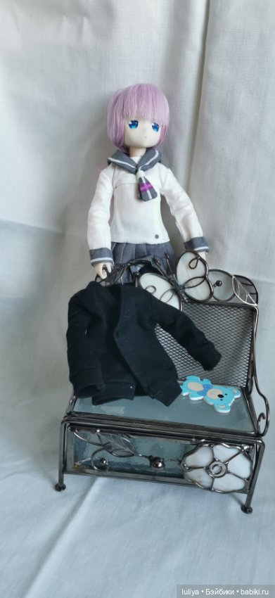 Милая и прекрасная девочка от Азон