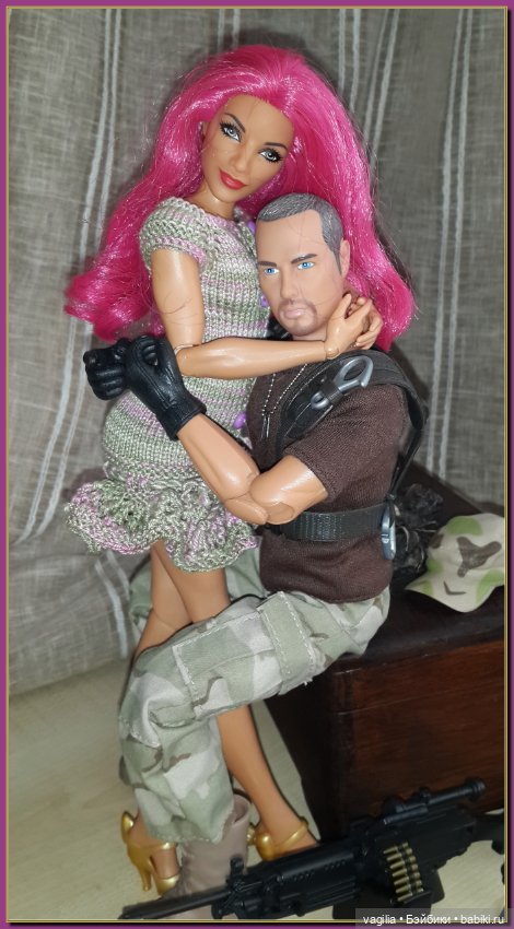 Две крепкие пары появились на кукольной полке (фото 5)