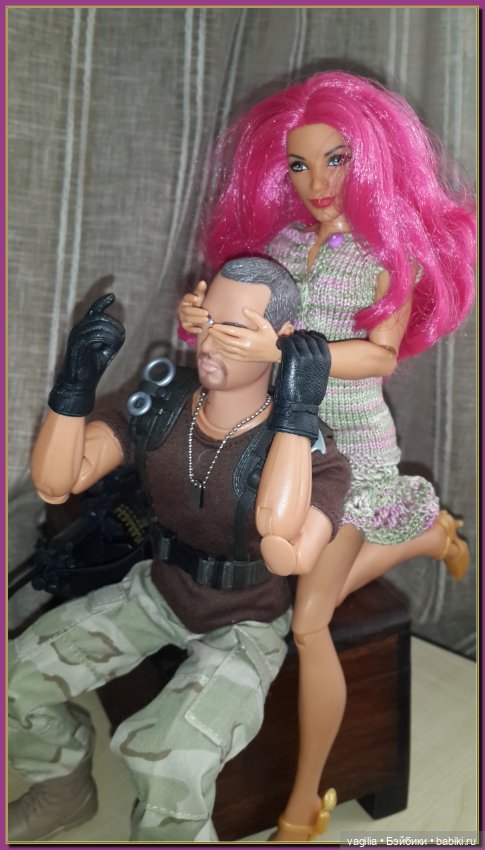 Две крепкие пары появились на кукольной полке (фото 7)