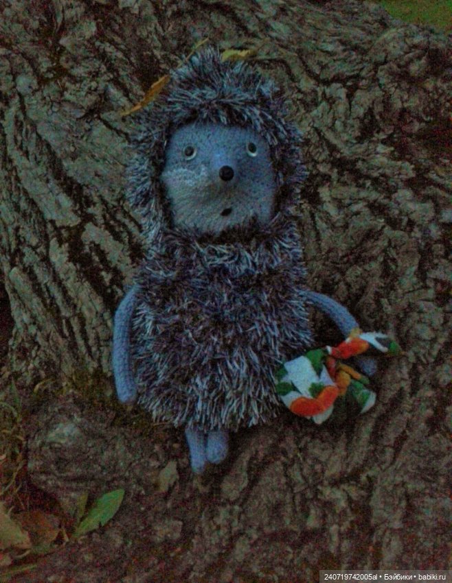 Ежик в осеннем лесу — Вязаные игрушки и амигуруми: крючком