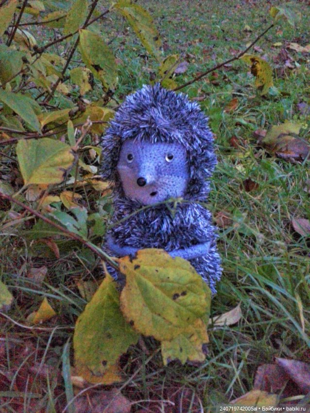 Ежик в осеннем лесу — Вязаные игрушки и амигуруми: крючком
