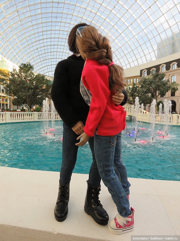 Мой муж не стесняется моих кукол на людях. (Остров мечты)