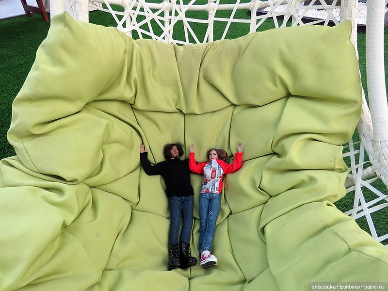 Мой муж не стесняется моих кукол на людях. (Остров мечты)