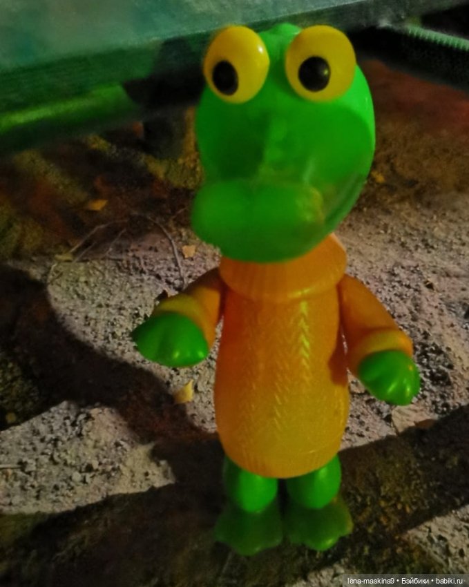 Крокодил Гена, в ночном лесу (фото 7)