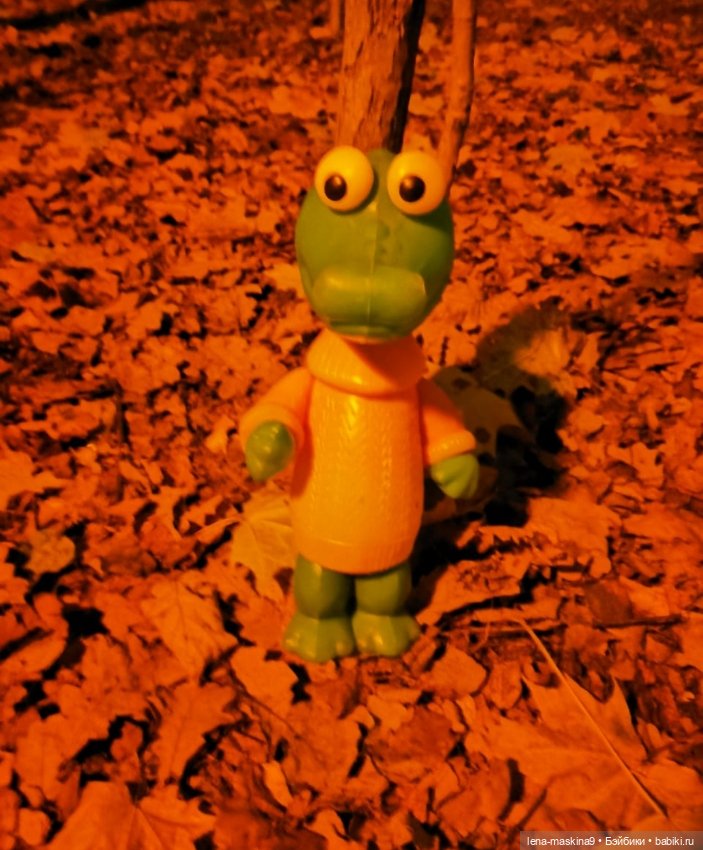 Крокодил Гена, в ночном лесу