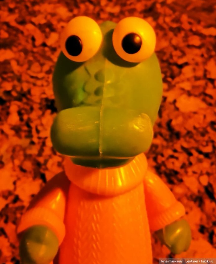 Крокодил Гена, в ночном лесу (фото 2)