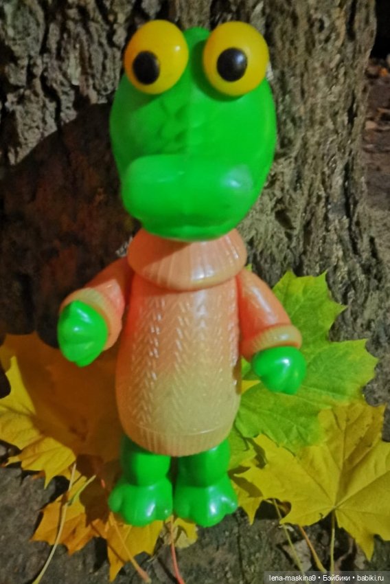 Крокодил Гена, в ночном лесу (фото 5)