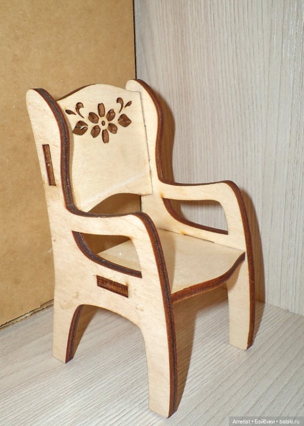 Новенькая фройляйн в моей антикварно-винтажной команде и румбокс к её приезду