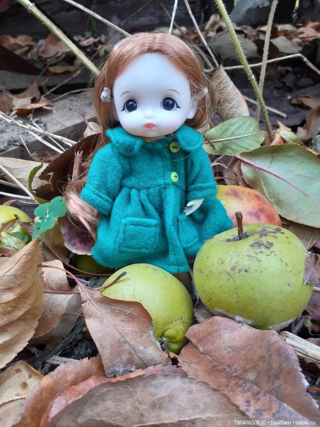 Маргоша и Ляля на прогулке