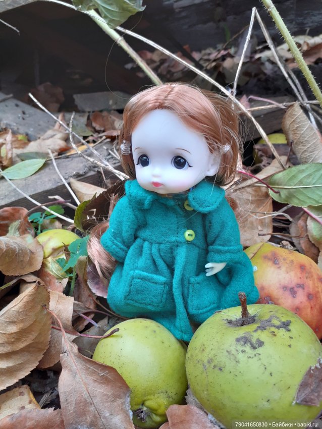 Маргоша и Ляля на прогулке