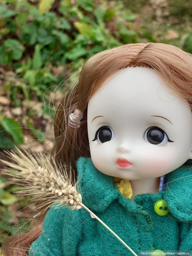 Маргоша и Ляля на прогулке