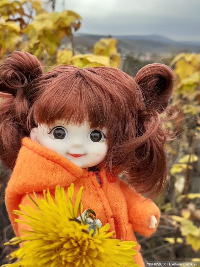 Маргоша и Ляля на прогулке