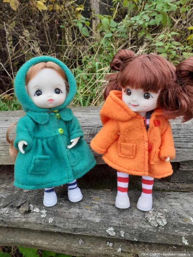 Маргоша и Ляля на прогулке