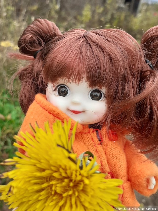 Маргоша и Ляля на прогулке