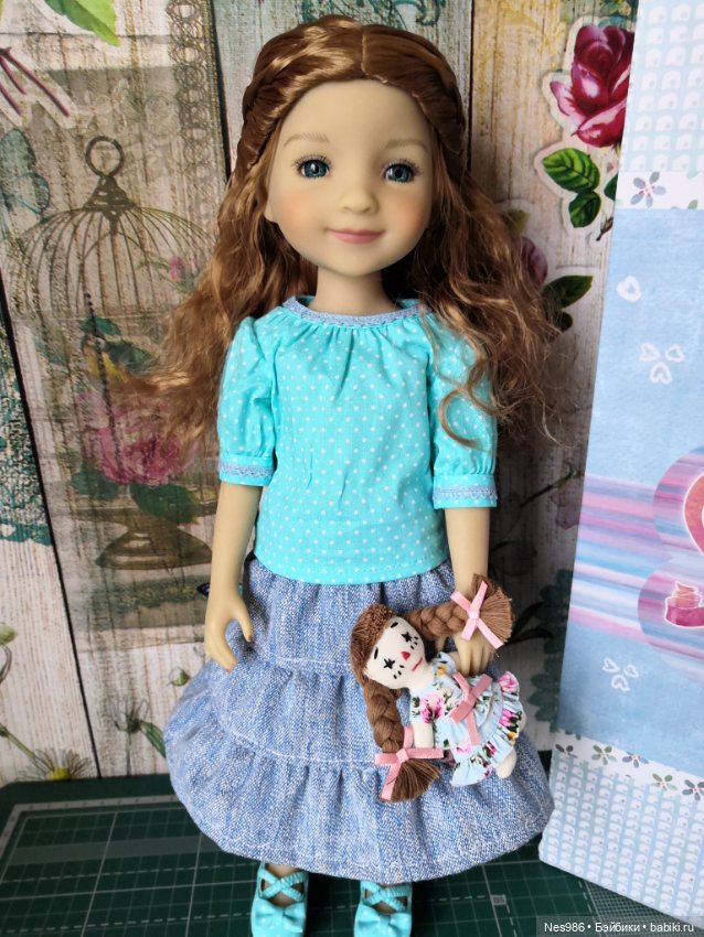 Девочка в платье с розами (фото 4)