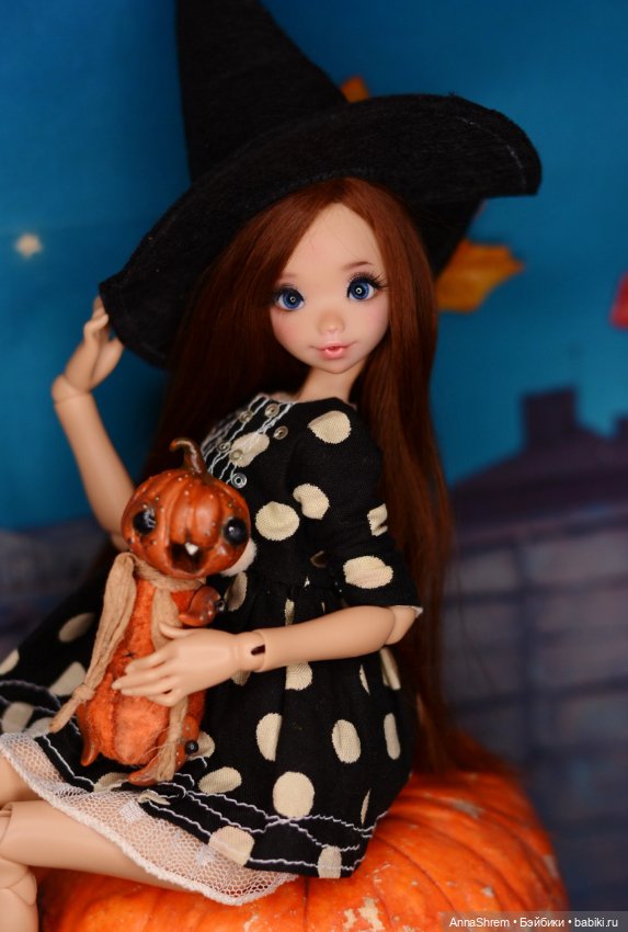 Momonita от ateliermomoni