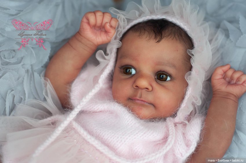 Felicia скульптора Gudrun Legler, автор прототипа Symara Feitosa