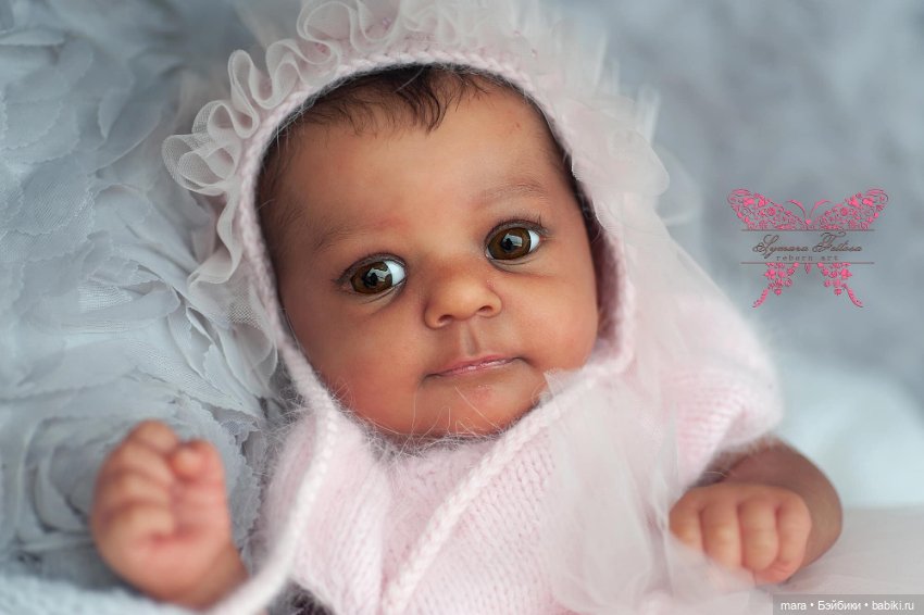 Felicia скульптора Gudrun Legler, автор прототипа Symara Feitosa