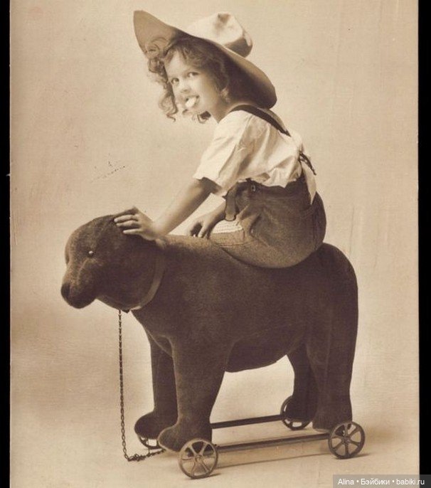 Старинные мишки на колёсиках (фото 4)