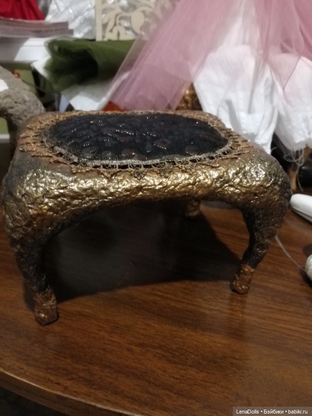Совсем недавно попробовала сделать стульчики для кукол, не судите строго (фото 3)