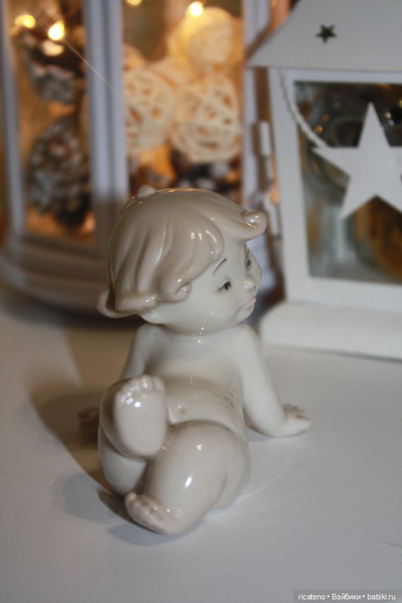 Ангелочек из фарфора создает новогоднее настроение (фото 2)