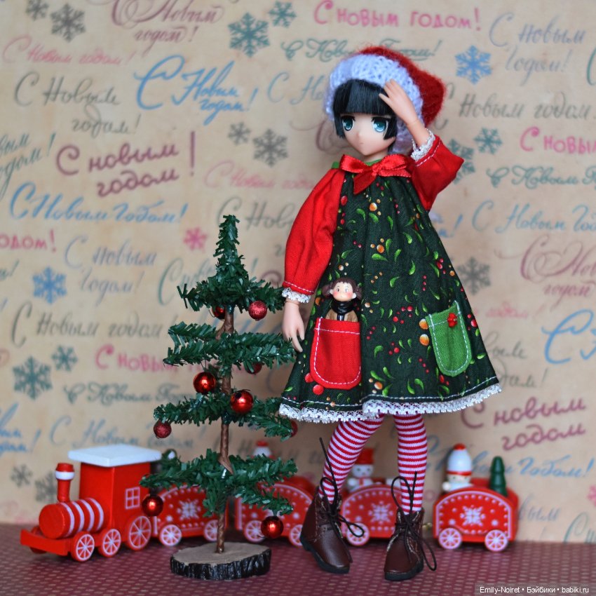 Маленькая помощница Санты (фото 5)